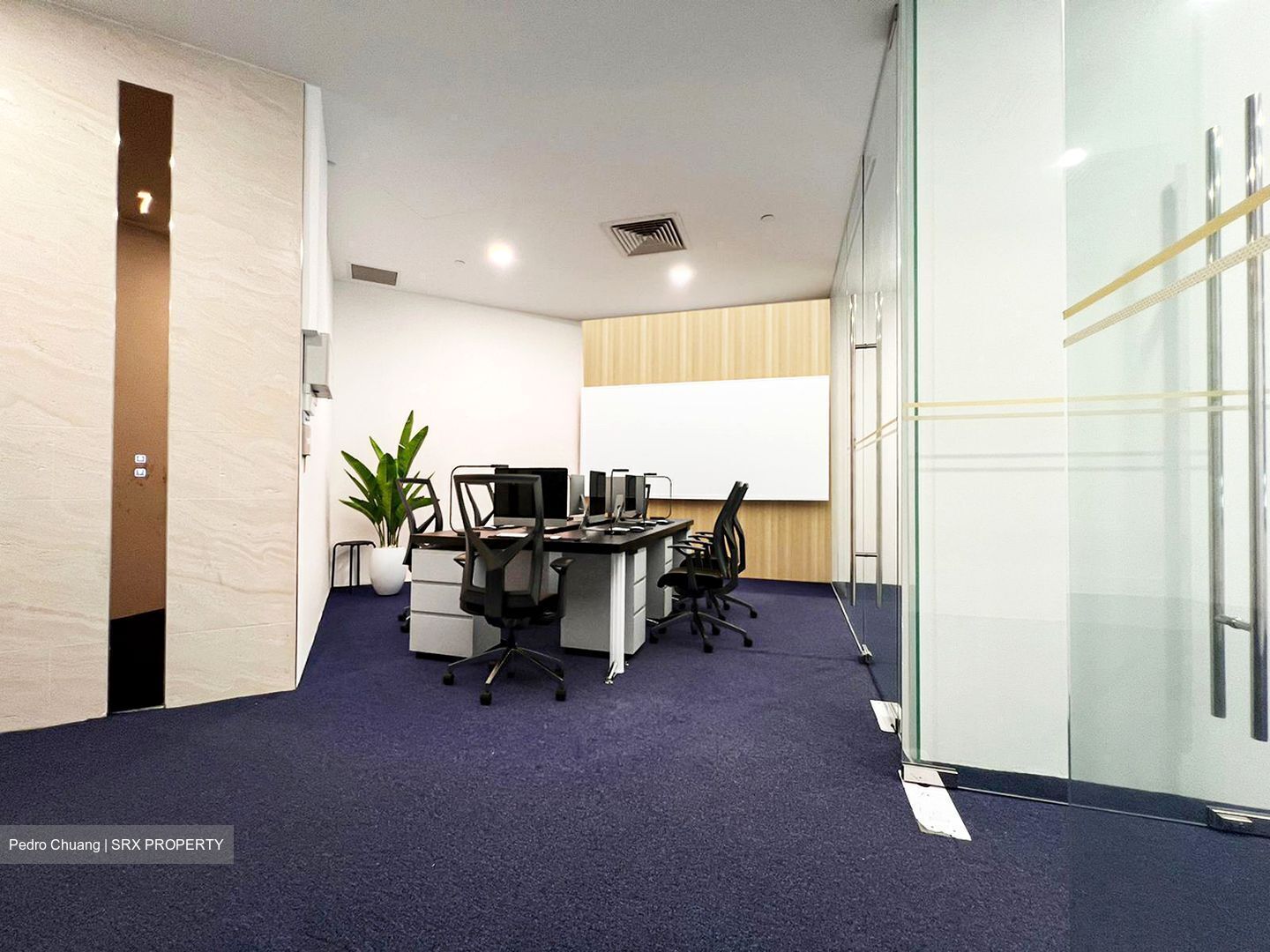 PLUS (D1), Office #598193171